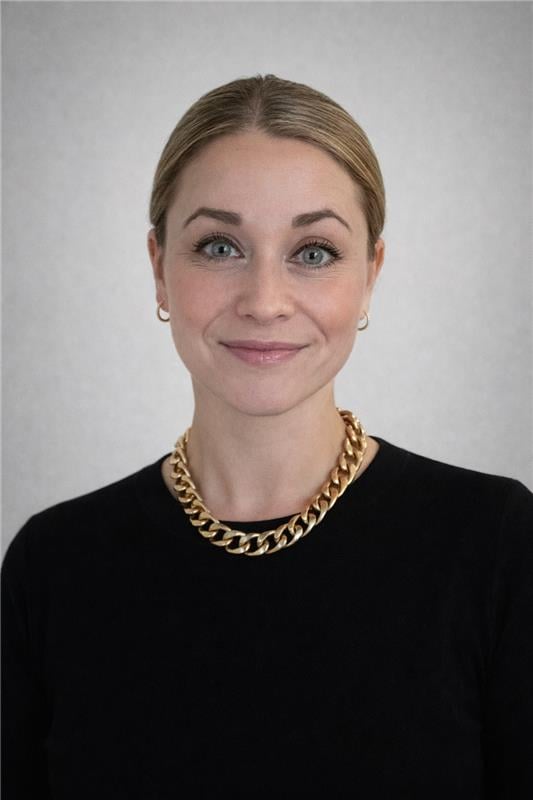 Picture of Samantha Hoyt grinning