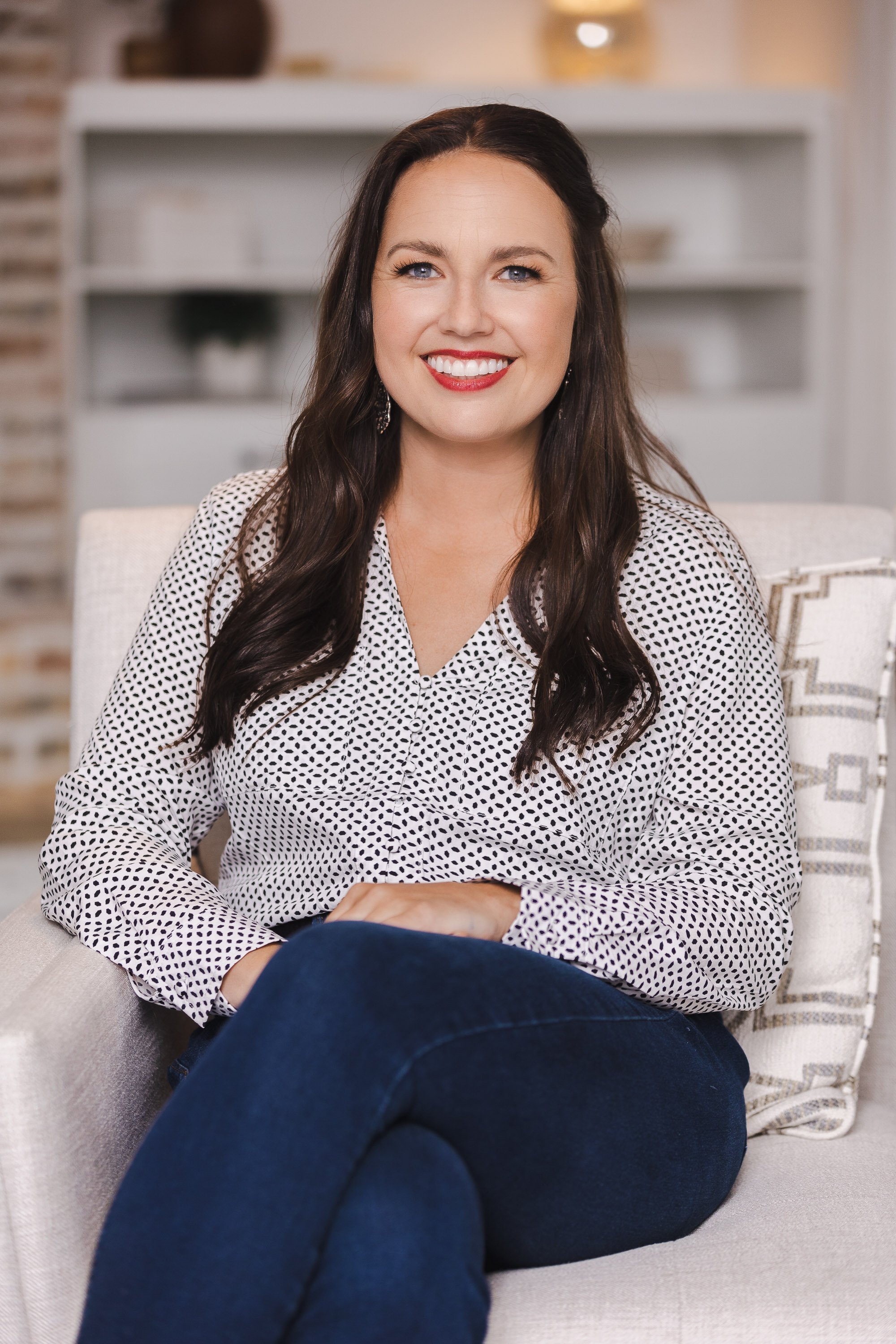 Photo of Jennifer Longren sitting and smiling